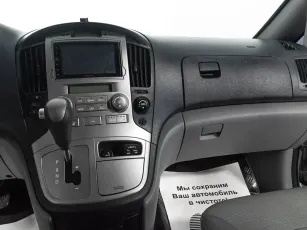 Hyundai  9