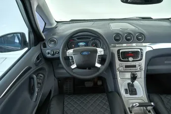 Ford  10