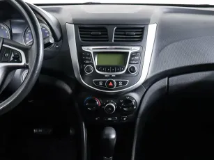 Hyundai  11