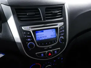 Hyundai  12