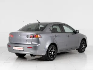 Mitsubishi  4