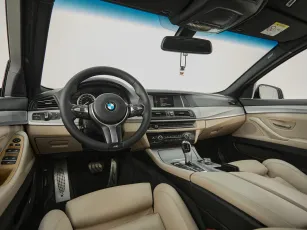BMW  7