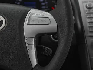 Toyota  12