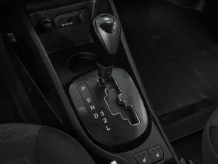 Kia  15
