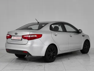 Kia  4