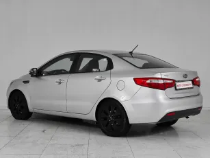 Kia  6