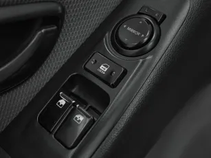 Hyundai  11