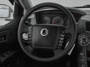 SsangYong  10