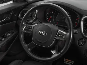 Kia  10