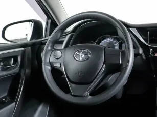 Toyota  12