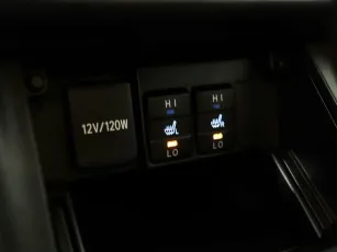 Toyota  16