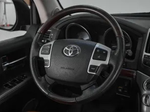 Toyota  11