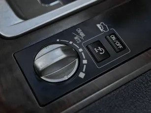 Toyota  16
