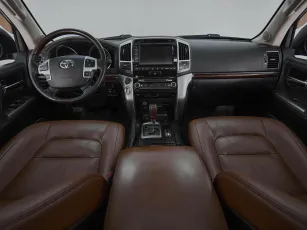 Toyota  9