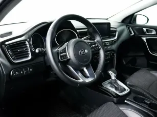 Kia  10