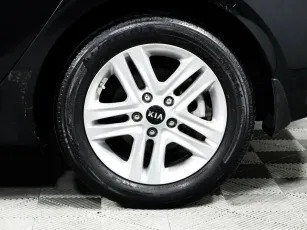 Kia  7
