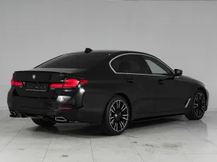 BMW  6