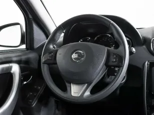 Nissan  11
