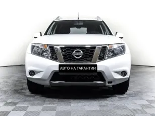 Nissan  2