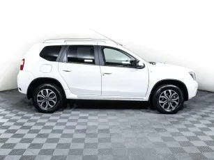 Nissan  4