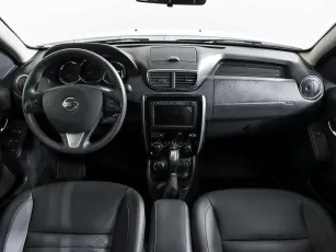 Nissan  9