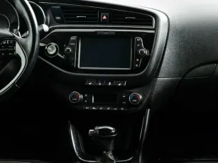 Kia  14