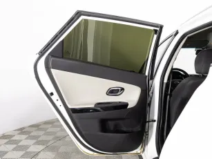 Kia  21