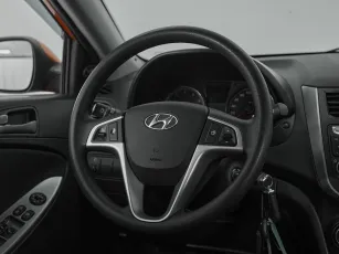 Hyundai  10