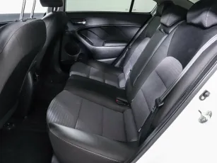 Kia  11