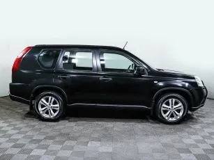 Nissan  4