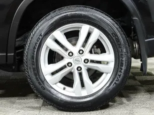 Nissan  8