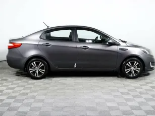 Kia  4
