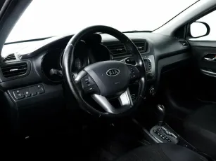 Kia  9