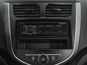 Hyundai  12