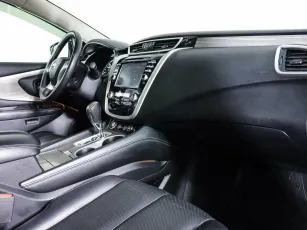 Nissan  11