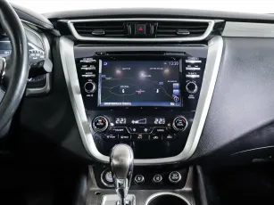 Nissan  15
