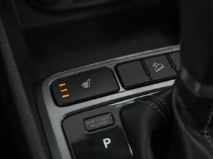 Hyundai  16