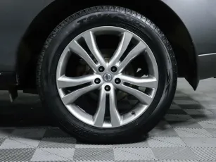 Nissan  5