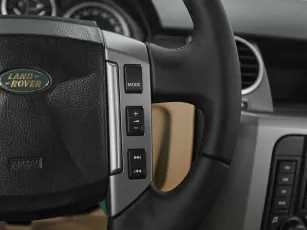 Land Rover  11