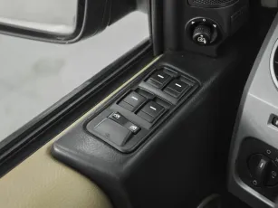 Land Rover  12