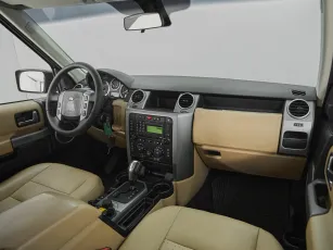 Land Rover  8