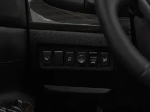 Nissan  15