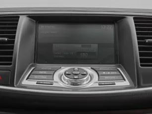 Nissan  16