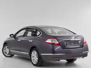 Nissan  4