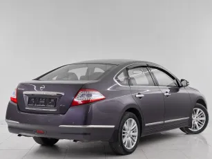 Nissan  6