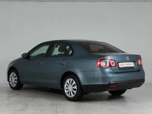 Volkswagen  4