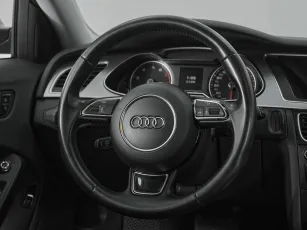 Audi  10