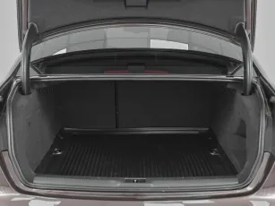 Audi  18