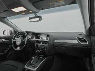 Audi  9