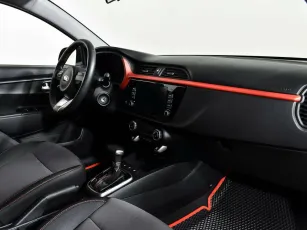 Kia  8